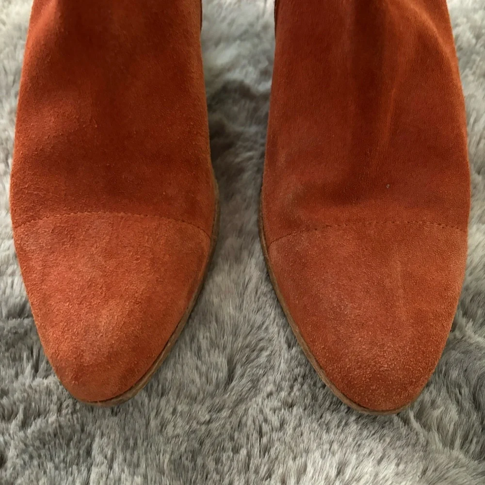 JOHN FLUEVOG Milla Ankle Boot Rust Size 8 Suede Bootie